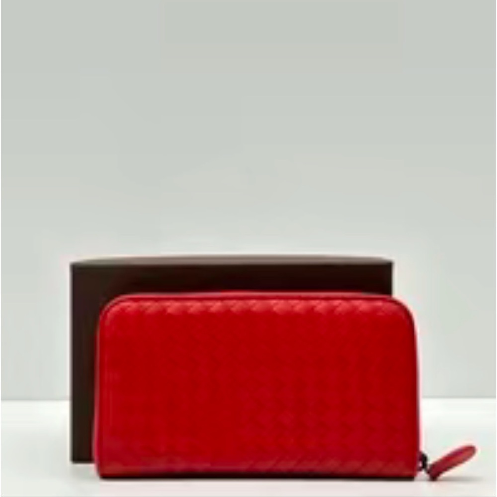 Pre owned Bottega Veneta Napa Wallet Continental Zip Around Red
